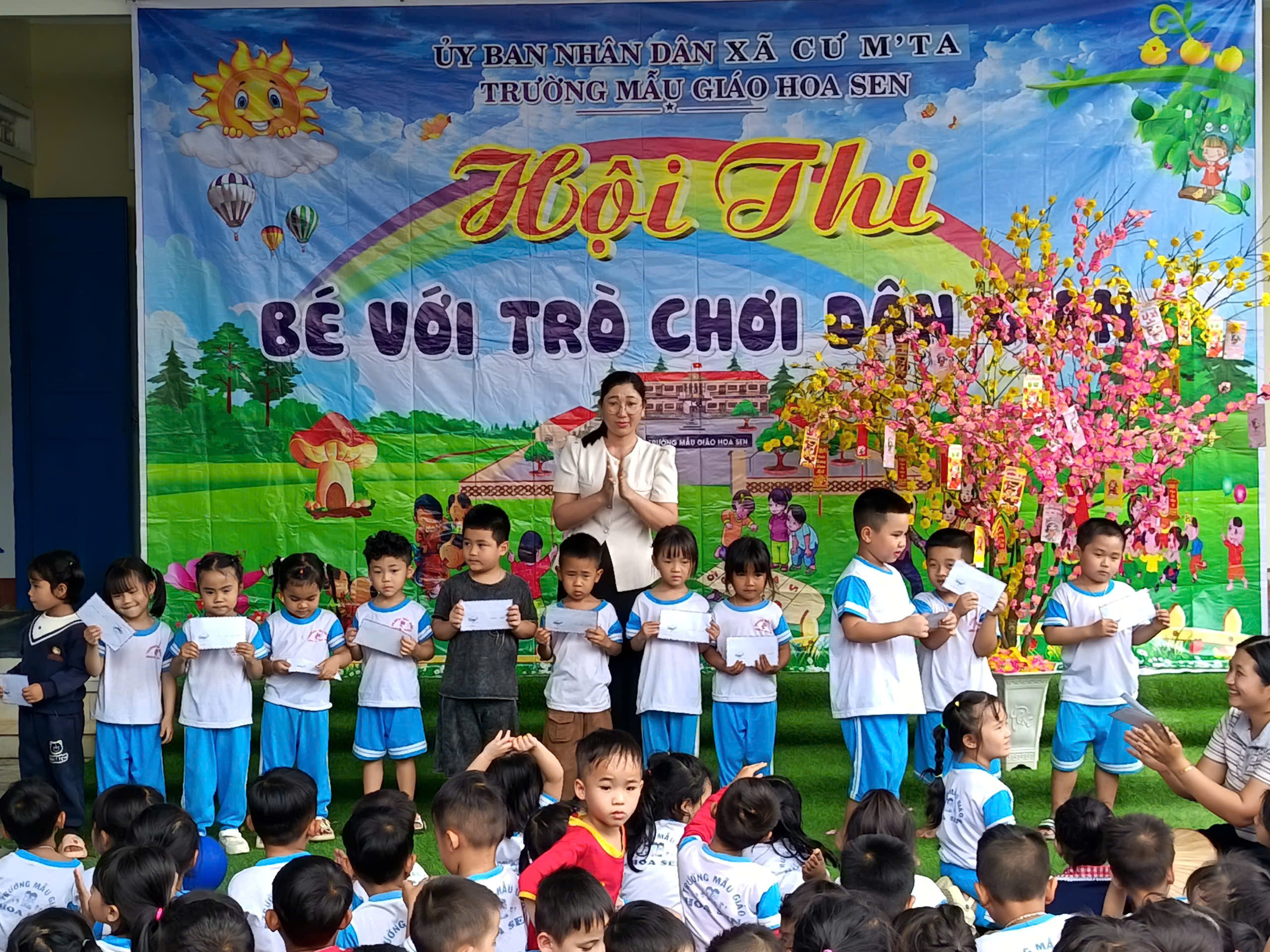 HỘI THI ” BÉ VỚI TRÒ CHƠI GIÂN GIAN”